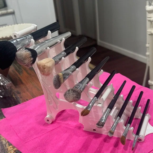 White Decorative Display Stand - Picture 2 of 5